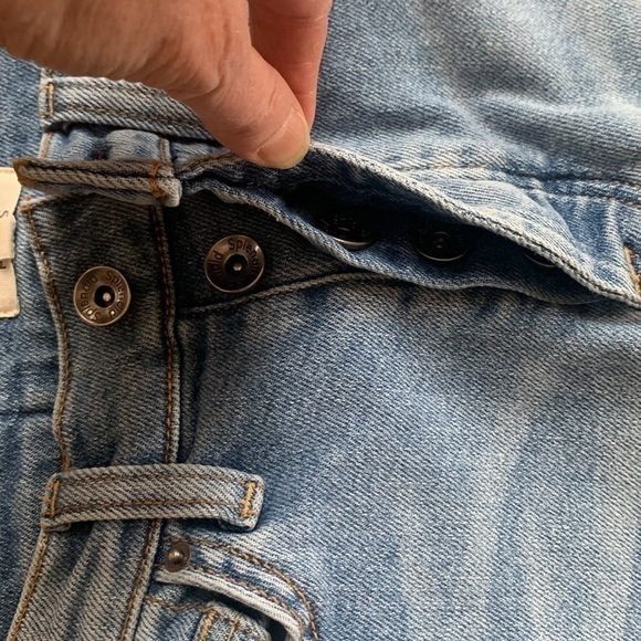 Splendid High Rise Flared Leg Button Fly Light Wash Destroyed Hem Jean Size 25 - Picture 12 of 13